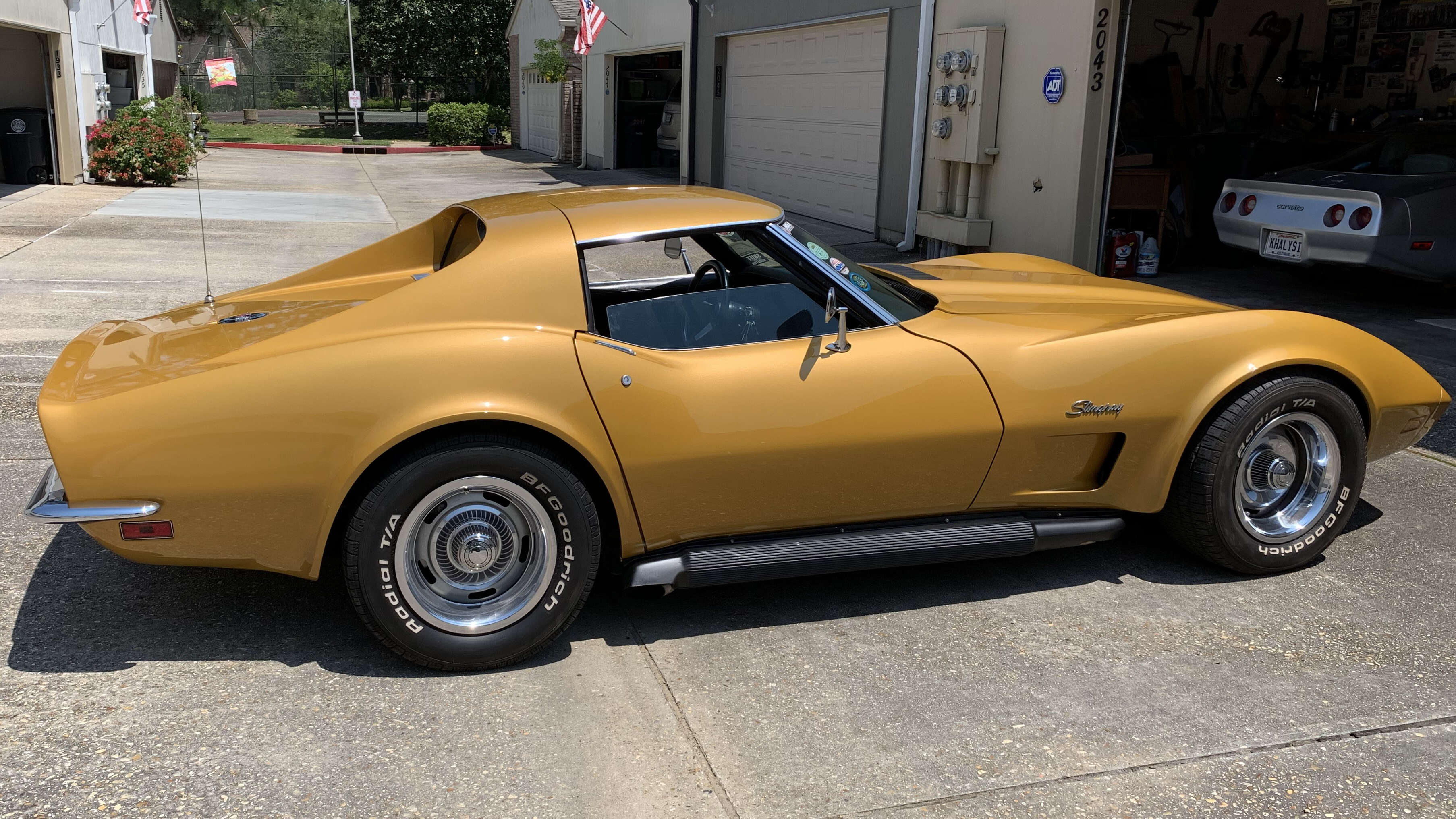 2nd Image of a 1973 CHEVROLET CORVETTE