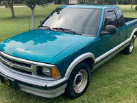 Image 5 of 14 of a 1994 CHEVROLET S10