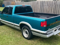 Image 8 of 14 of a 1994 CHEVROLET S10