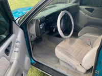 Image 11 of 14 of a 1994 CHEVROLET S10