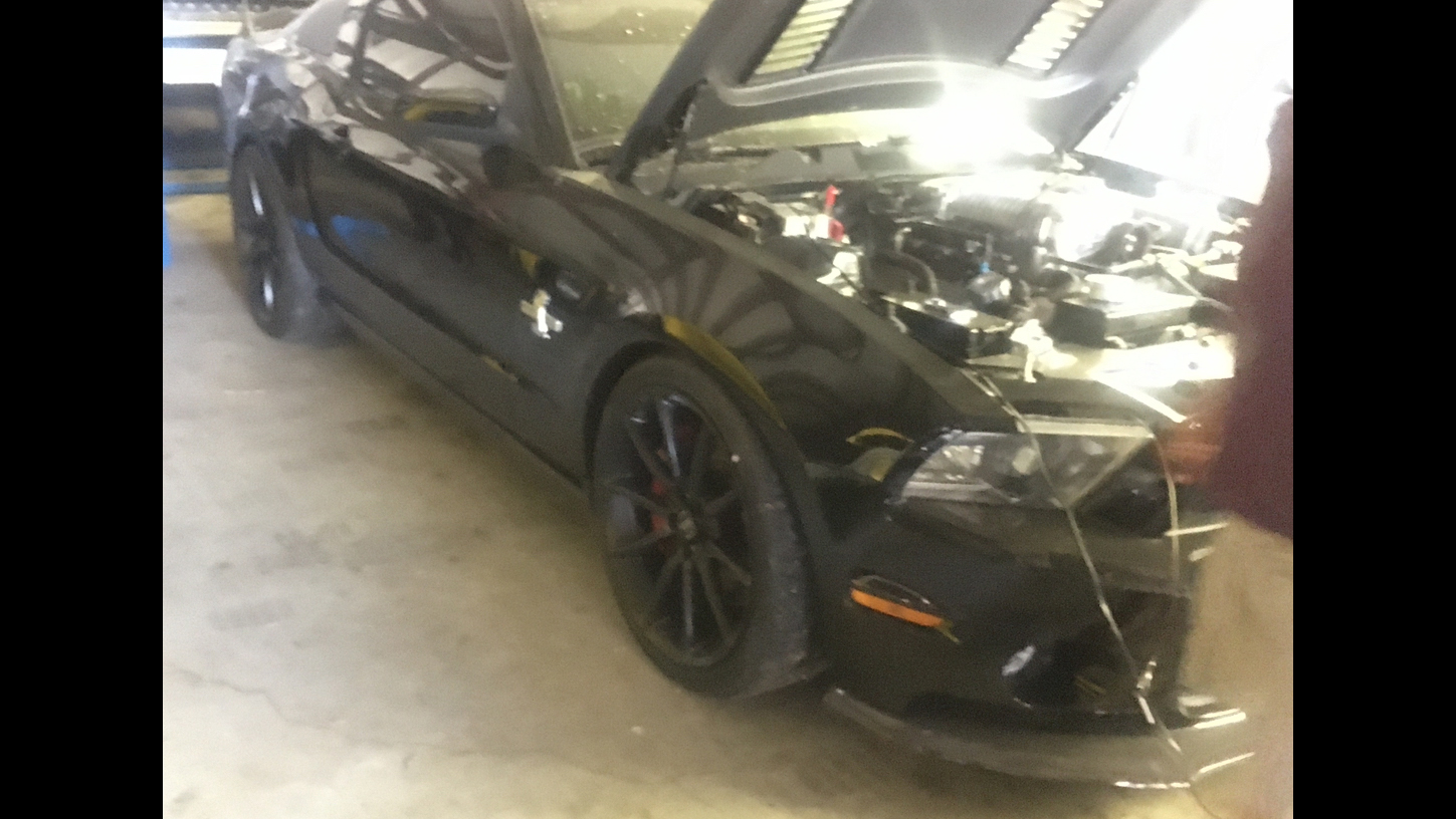 2nd Image of a 2010 FORD MUSTANG SHELBY GT500