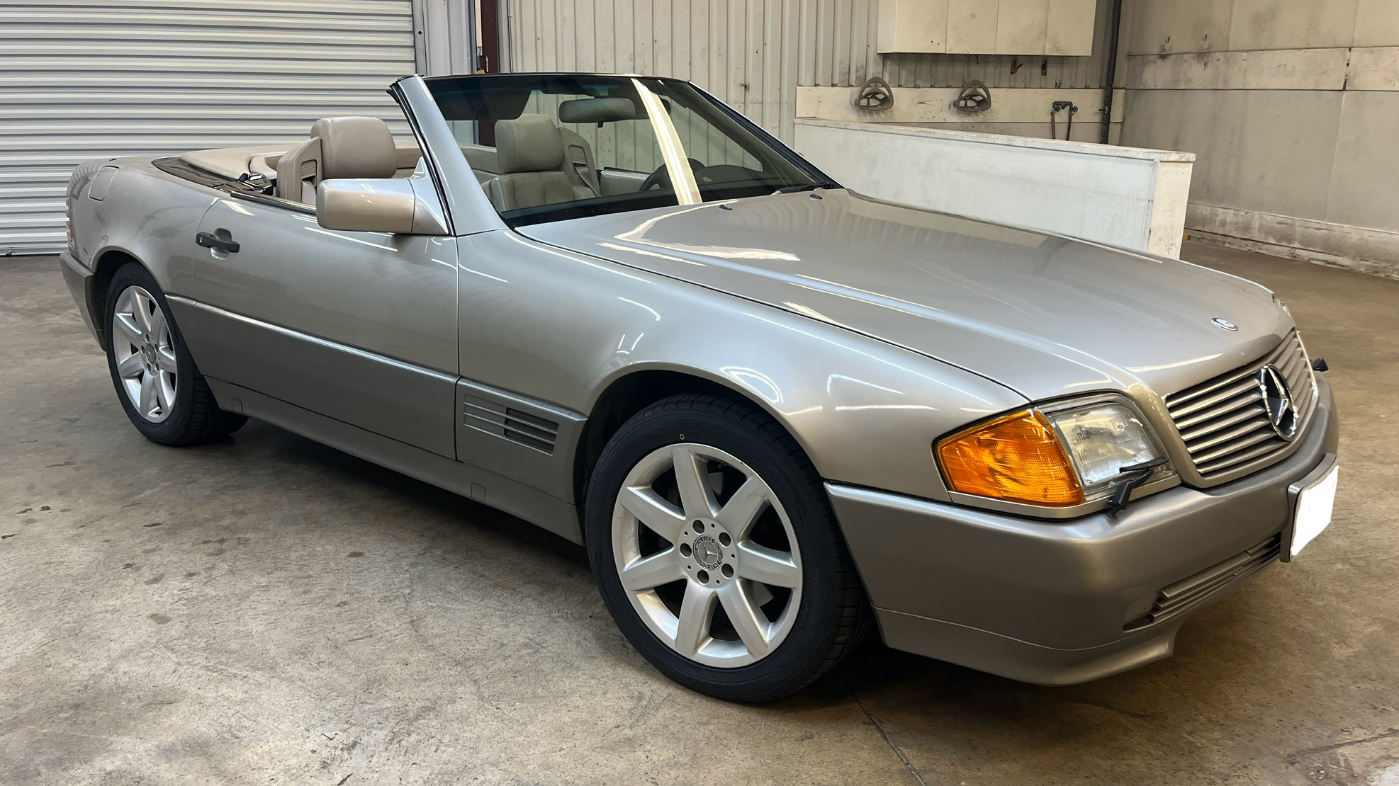 3rd Image of a 1992 MERCEDES-BENZ 500 500SL