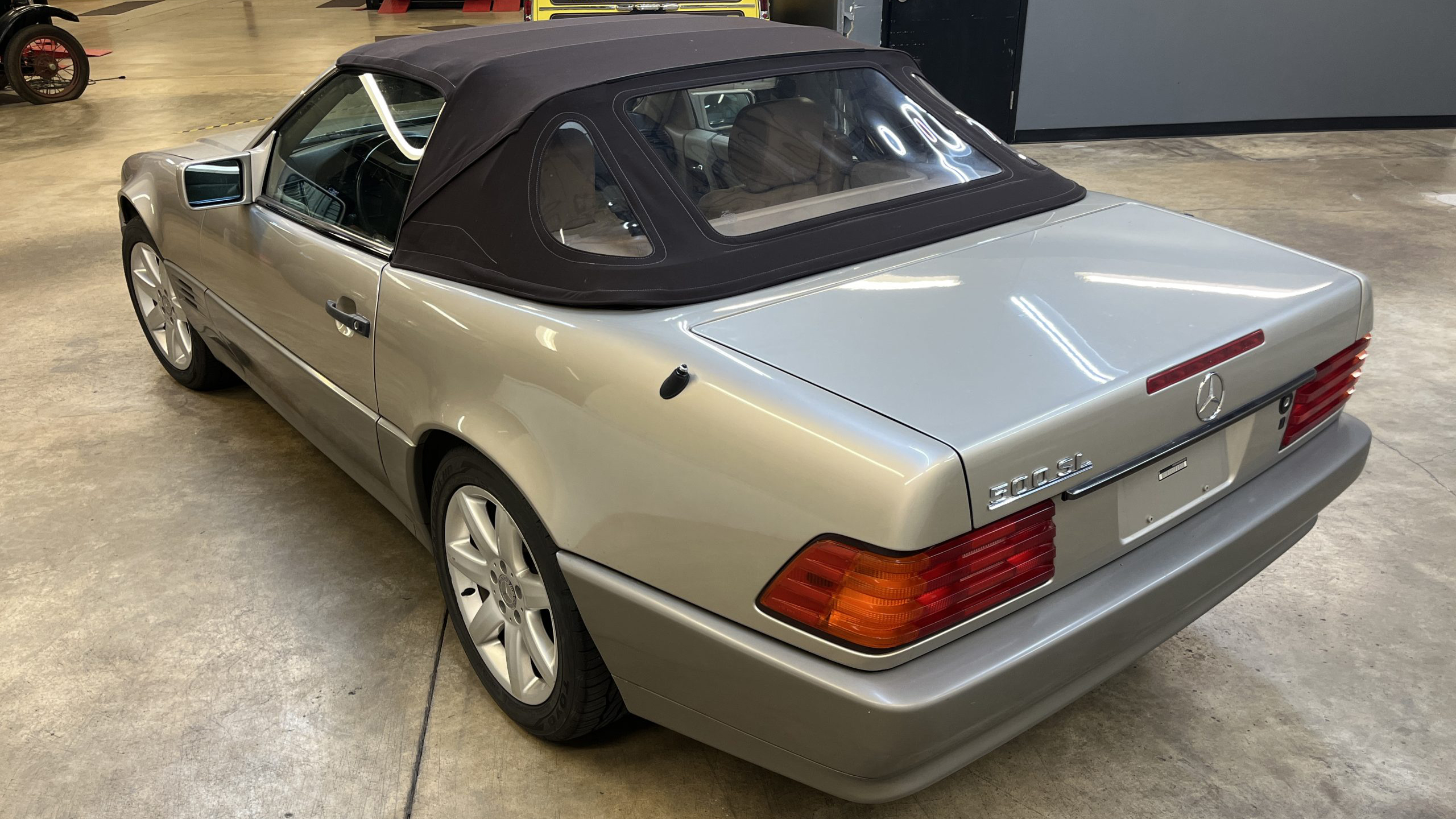 4th Image of a 1992 MERCEDES-BENZ 500 500SL