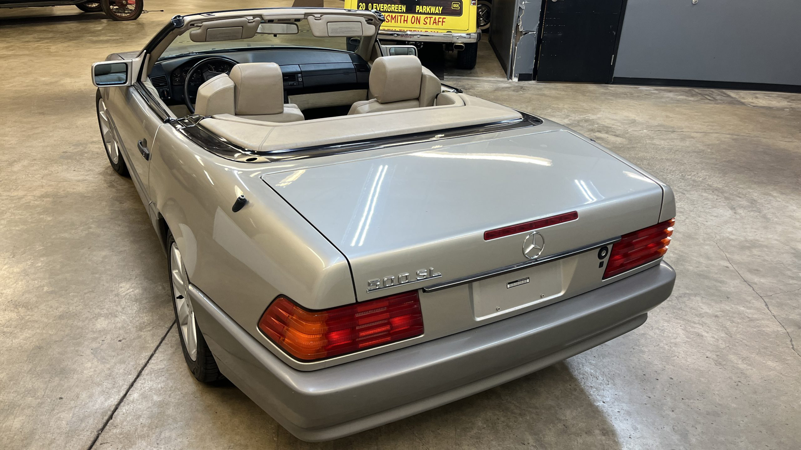 9th Image of a 1992 MERCEDES-BENZ 500 500SL