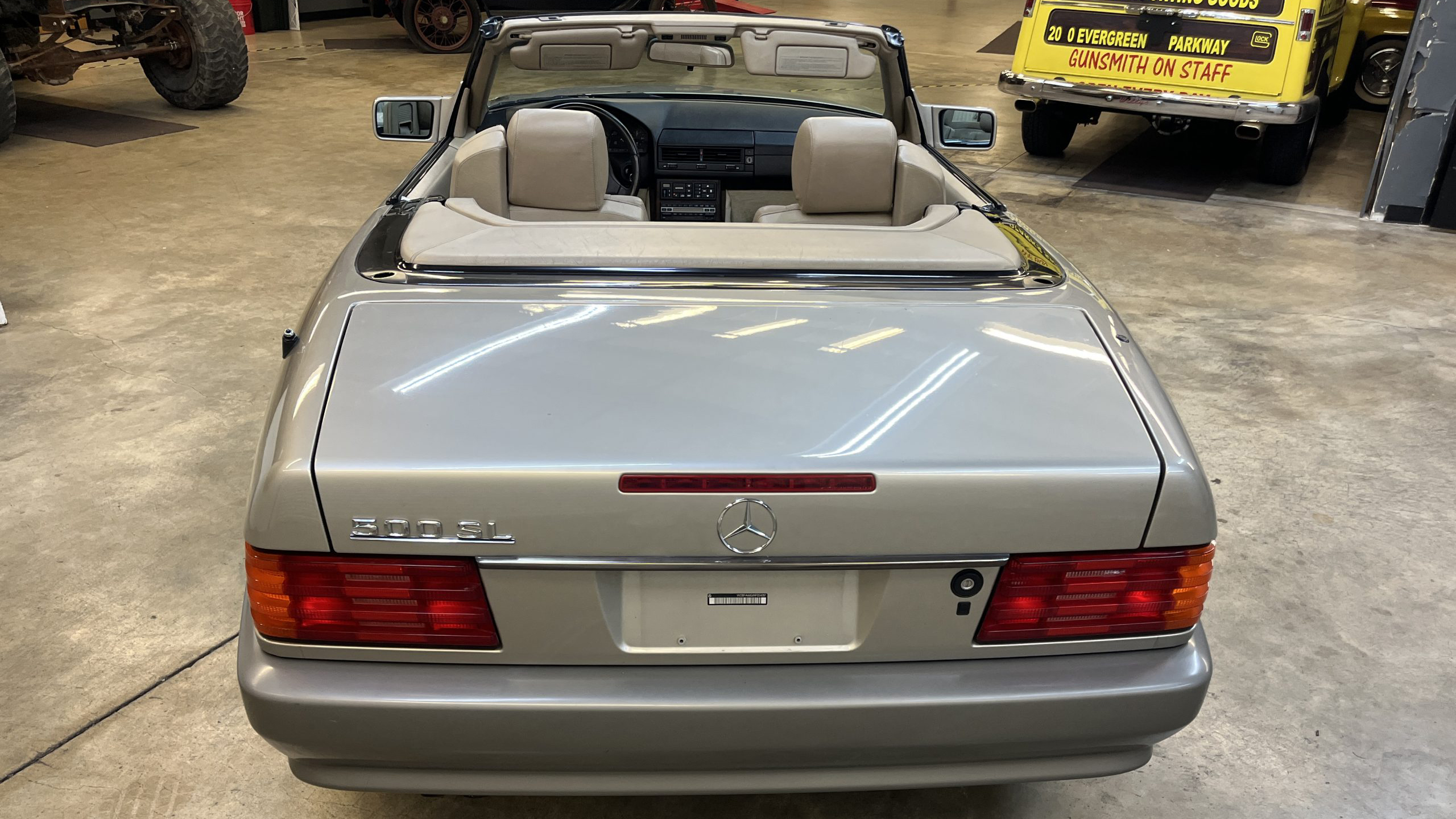 15th Image of a 1992 MERCEDES-BENZ 500 500SL