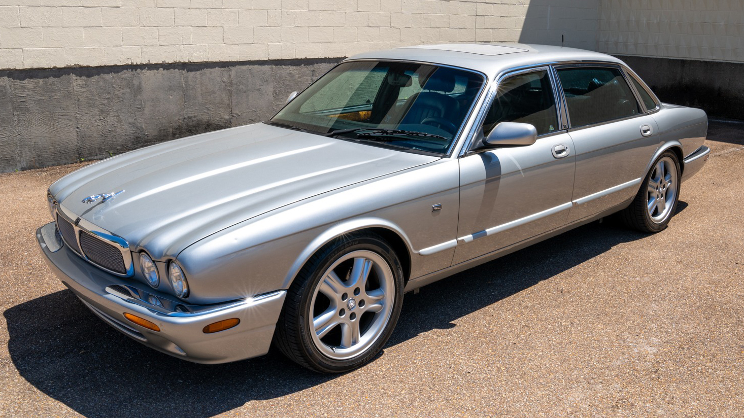 1st Image of a 1998 JAGUAR XJ8 XJ L