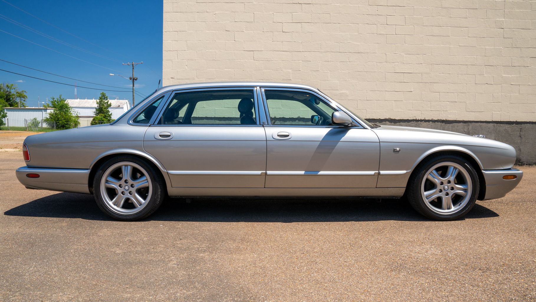 8th Image of a 1998 JAGUAR XJ8 XJ L