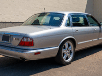 Image 5 of 23 of a 1998 JAGUAR XJ8 XJ L