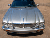 Image 10 of 23 of a 1998 JAGUAR XJ8 XJ L