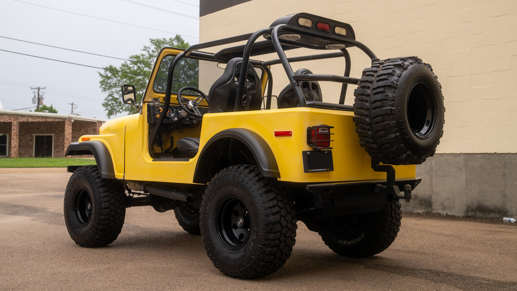 2nd Image of a 1978 JEEP CUSTOM