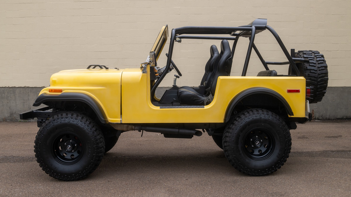 3rd Image of a 1978 JEEP CUSTOM