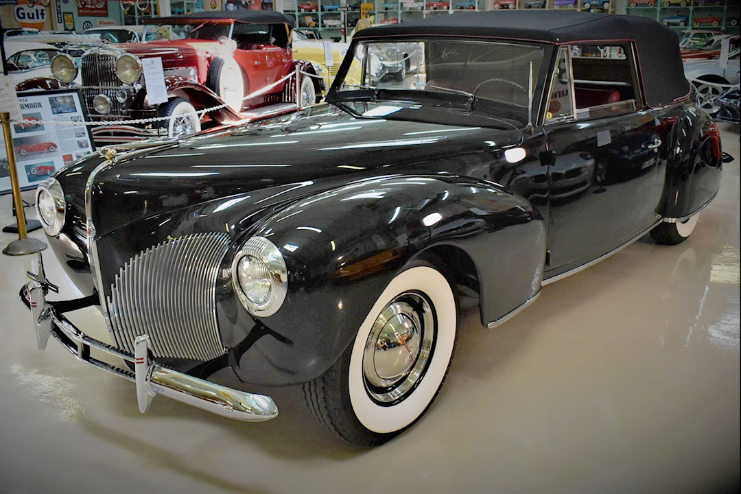 2nd Image of a 1940 LINCOLN ZEPHYR