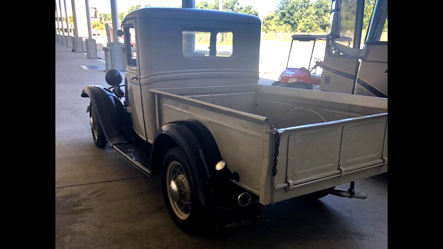 2nd Image of a 1932 FORD PICKUP