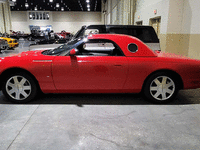 Image 5 of 10 of a 2003 FORD THUNDERBIRD