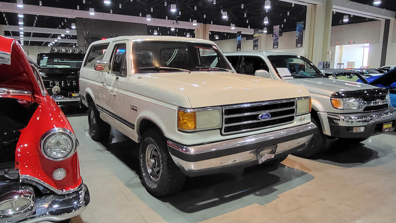 1st Image of a 1991 FORD BRONCO