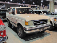 Image 2 of 6 of a 1991 FORD BRONCO