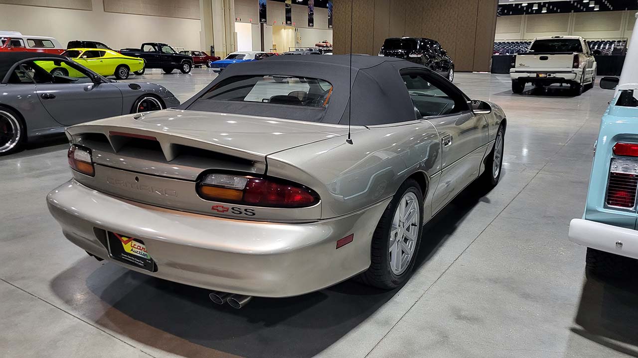 3rd Image of a 2002 CHEVROLET CAMARO Z28