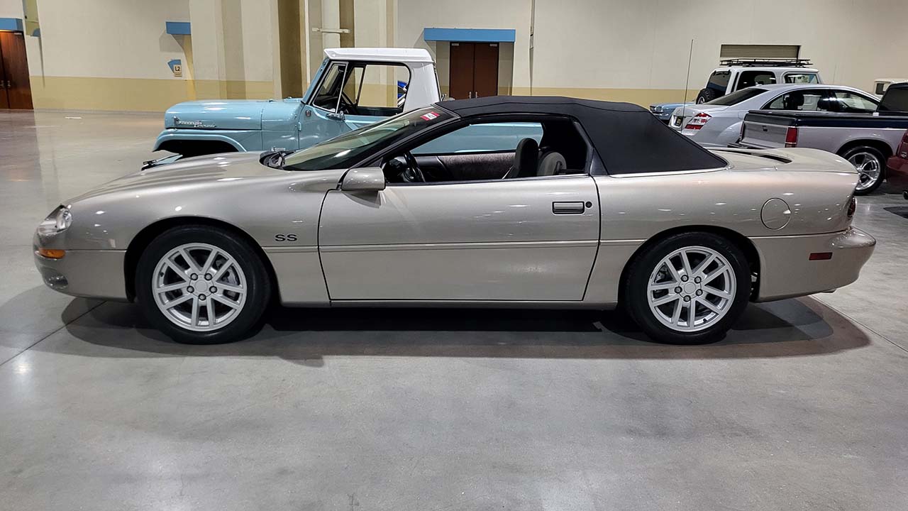 4th Image of a 2002 CHEVROLET CAMARO Z28