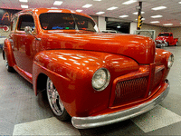 Image 4 of 35 of a 1948 FORD WOODY