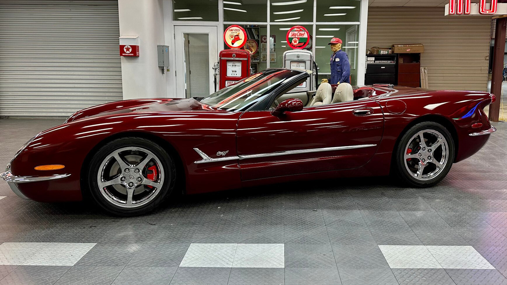 4th Image of a 2003 CHEVROLET CORVETTE