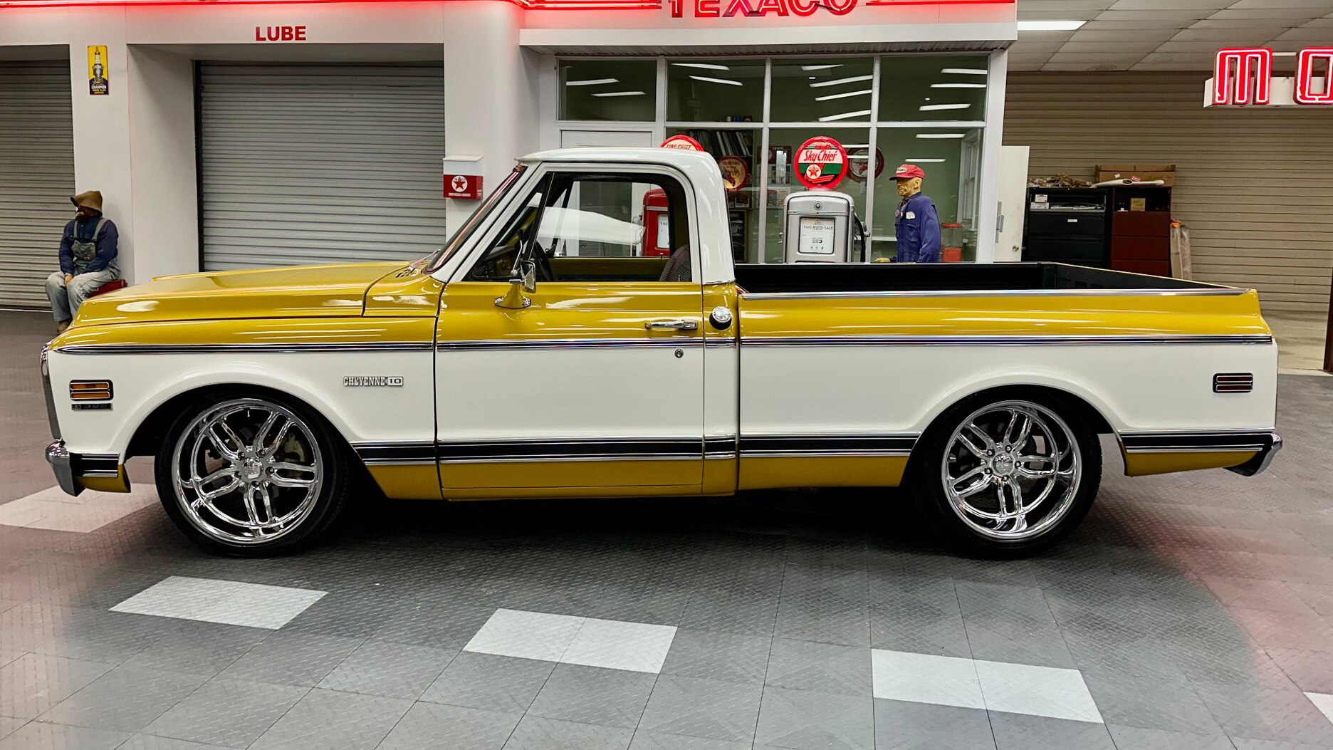 7th Image of a 1971 CHEVROLET C10