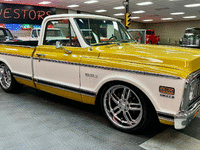 Image 2 of 35 of a 1971 CHEVROLET C10