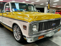 Image 3 of 35 of a 1971 CHEVROLET C10