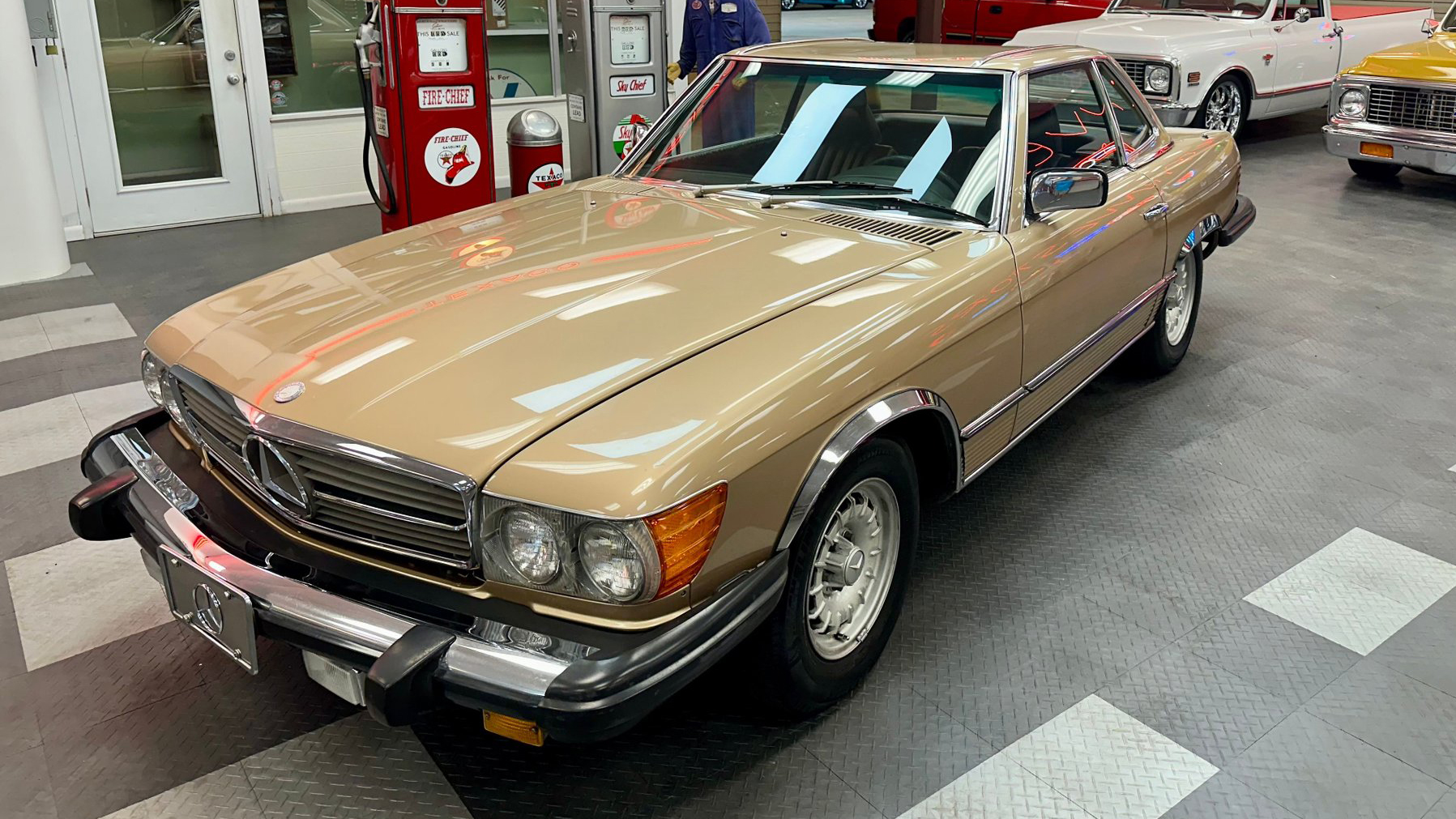 1st Image of a 1985 MERCEDES-BENZ 380 380SL