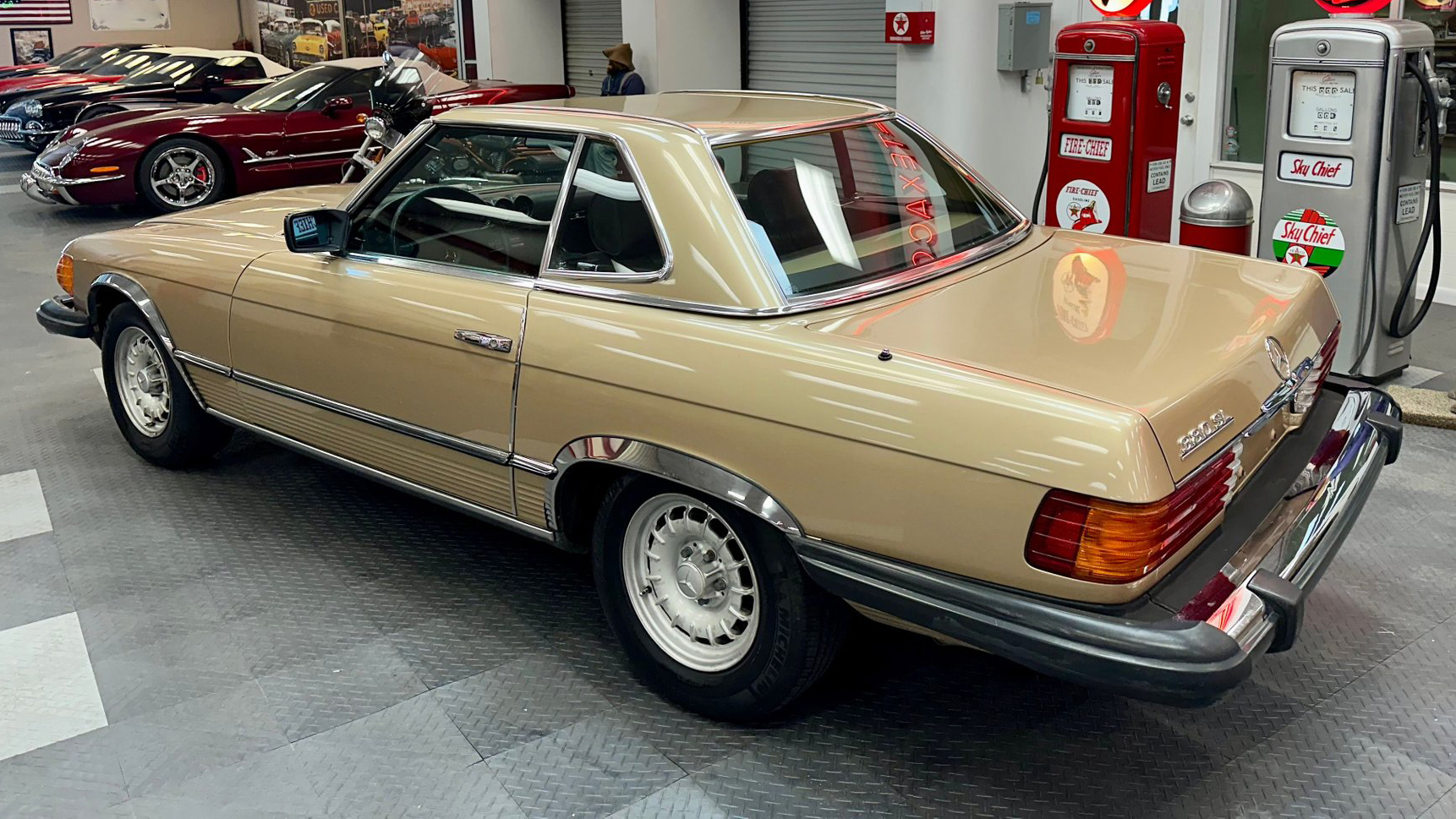 7th Image of a 1985 MERCEDES-BENZ 380 380SL