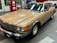 Image 2 of 27 of a 1985 MERCEDES-BENZ 380 380SL