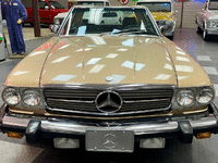 Image 3 of 27 of a 1985 MERCEDES-BENZ 380 380SL