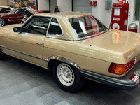 Image 8 of 27 of a 1985 MERCEDES-BENZ 380 380SL