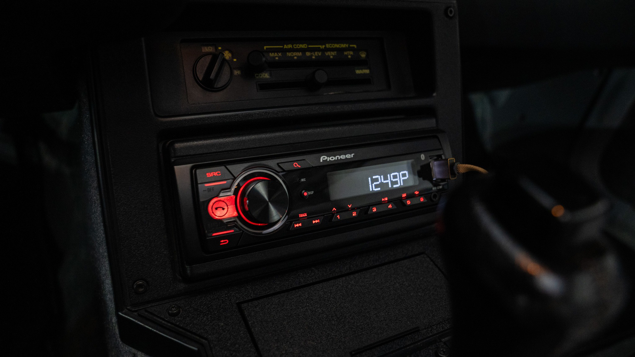 20th Image of a 1992 CHEVROLET CAMARO IROC Z28