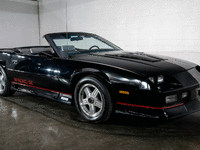 Image 3 of 28 of a 1992 CHEVROLET CAMARO IROC Z28