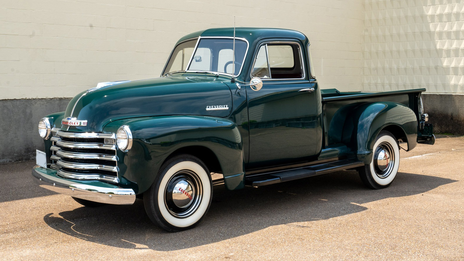 2nd Image of a 1952 CHEVROLET 3100 5 WINDOW