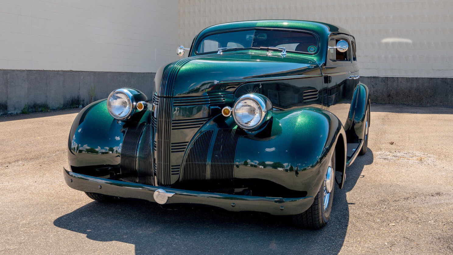 1st Image of a 1939 PONTIAC 2D