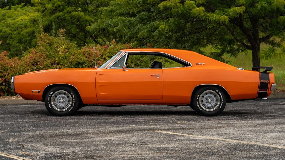 2nd Image of a 1970 DODGE CHARGER 500