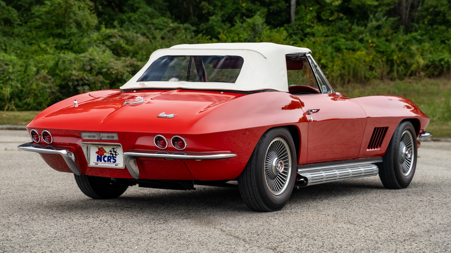 2nd Image of a 1967 CHEVROLET CORVETTE