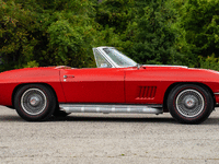 Image 6 of 19 of a 1967 CHEVROLET CORVETTE