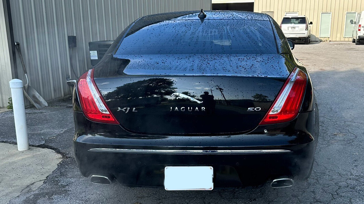 3rd Image of a 2013 JAGUAR XJ XJL SUPERCHARGED