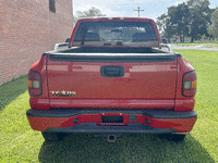 Image 4 of 7 of a 2002 CHEVROLET SILVERADO