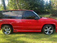 Image 4 of 11 of a 1996 CHEVROLET TAHOE