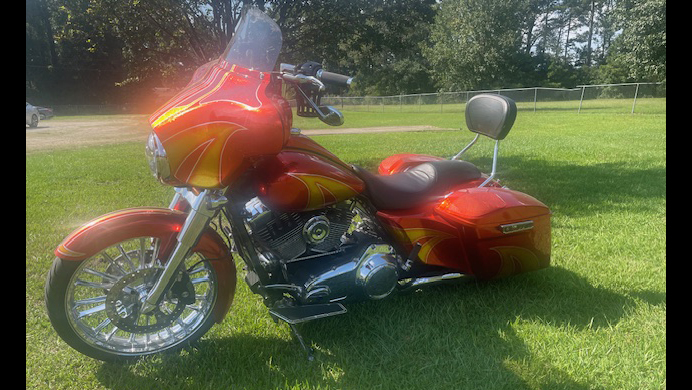 0th Image of a 2011 HARLEY DAVIDSON FLHX