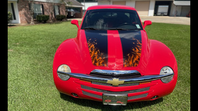 4th Image of a 2005 CHEVROLET SSR