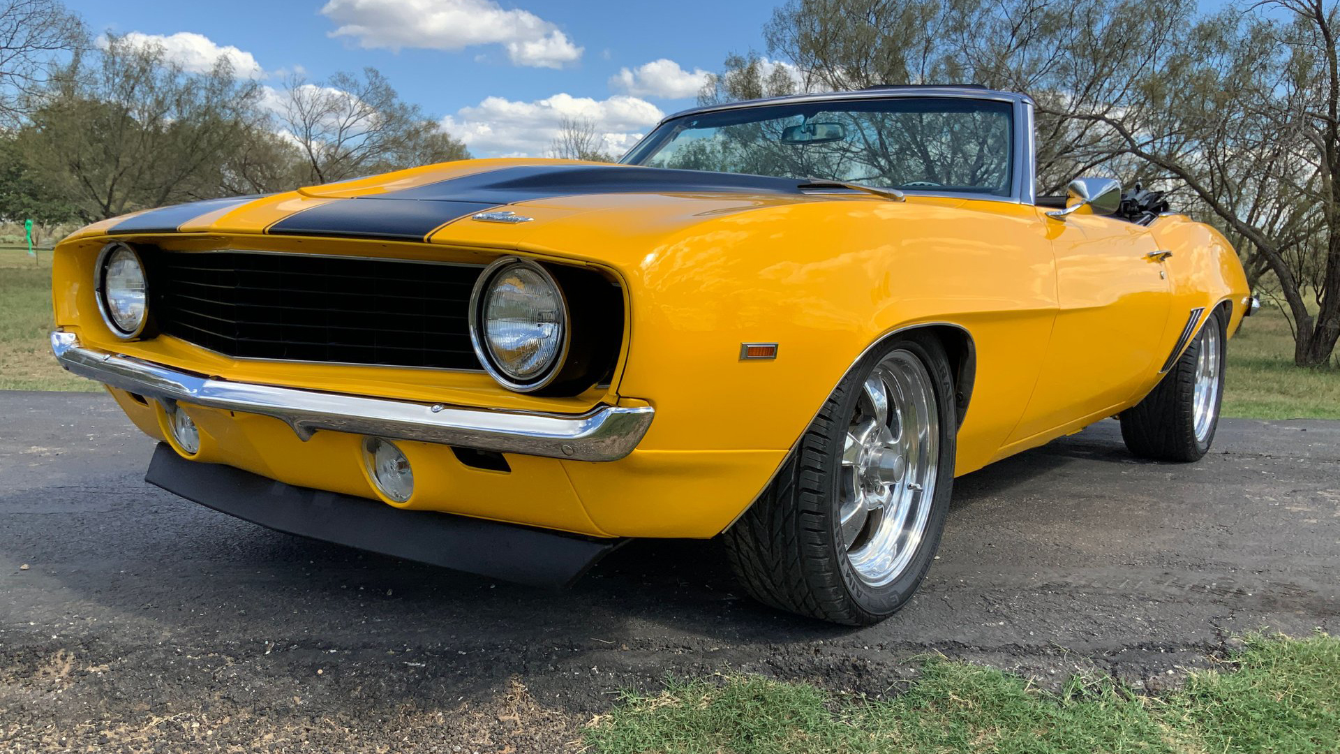 3rd Image of a 1969 CHEVROLET CAMARO