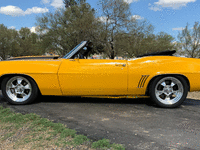 Image 9 of 15 of a 1969 CHEVROLET CAMARO