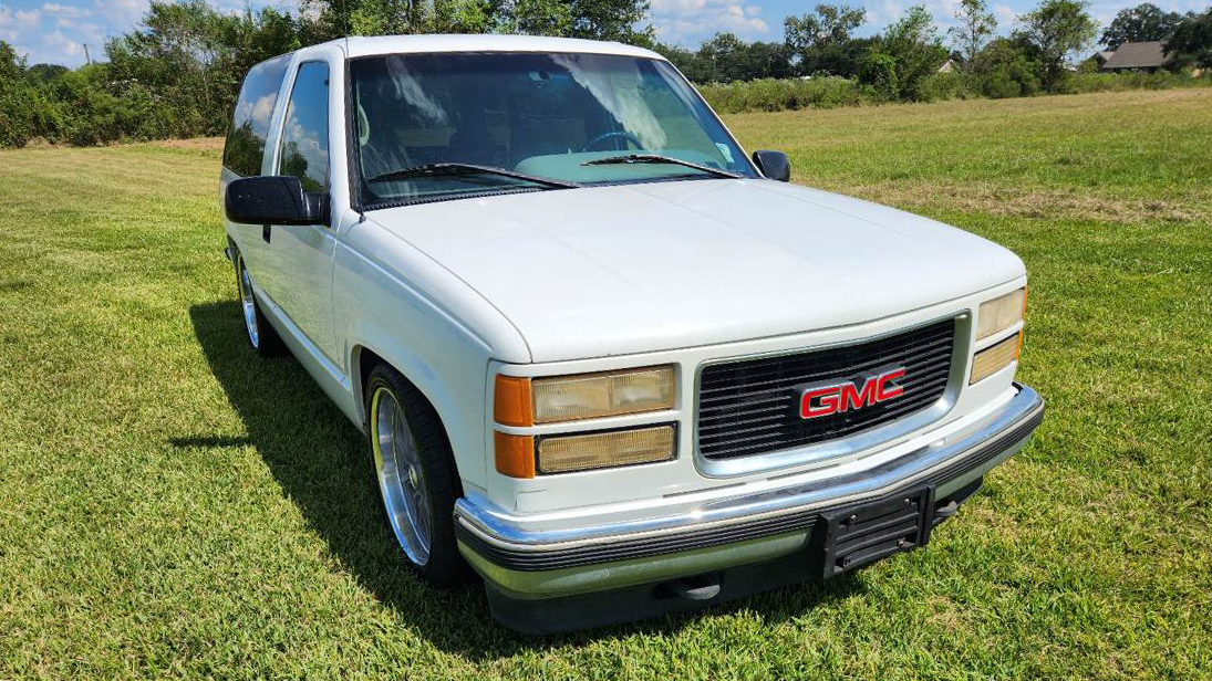 1st Image of a 1996 GMC YUKON