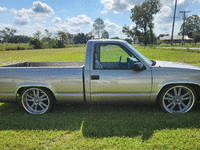 Image 3 of 9 of a 1998 CHEVROLET CHEYENNE