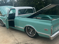 Image 9 of 30 of a 1968 CHEVROLET C10