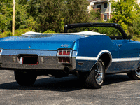 Image 5 of 23 of a 1972 OLDSMOBILE CUTLASS SUPREME